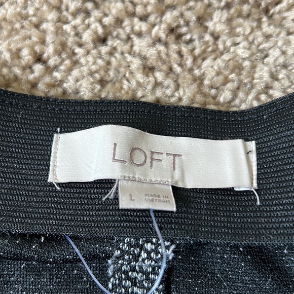 Flared LOFT Skirt - Picture 2 of 3